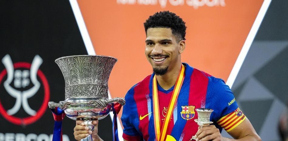 PG电子官方网站-每体：弗里克原本没打算让阿劳霍上场，但德容红牌改变了计划