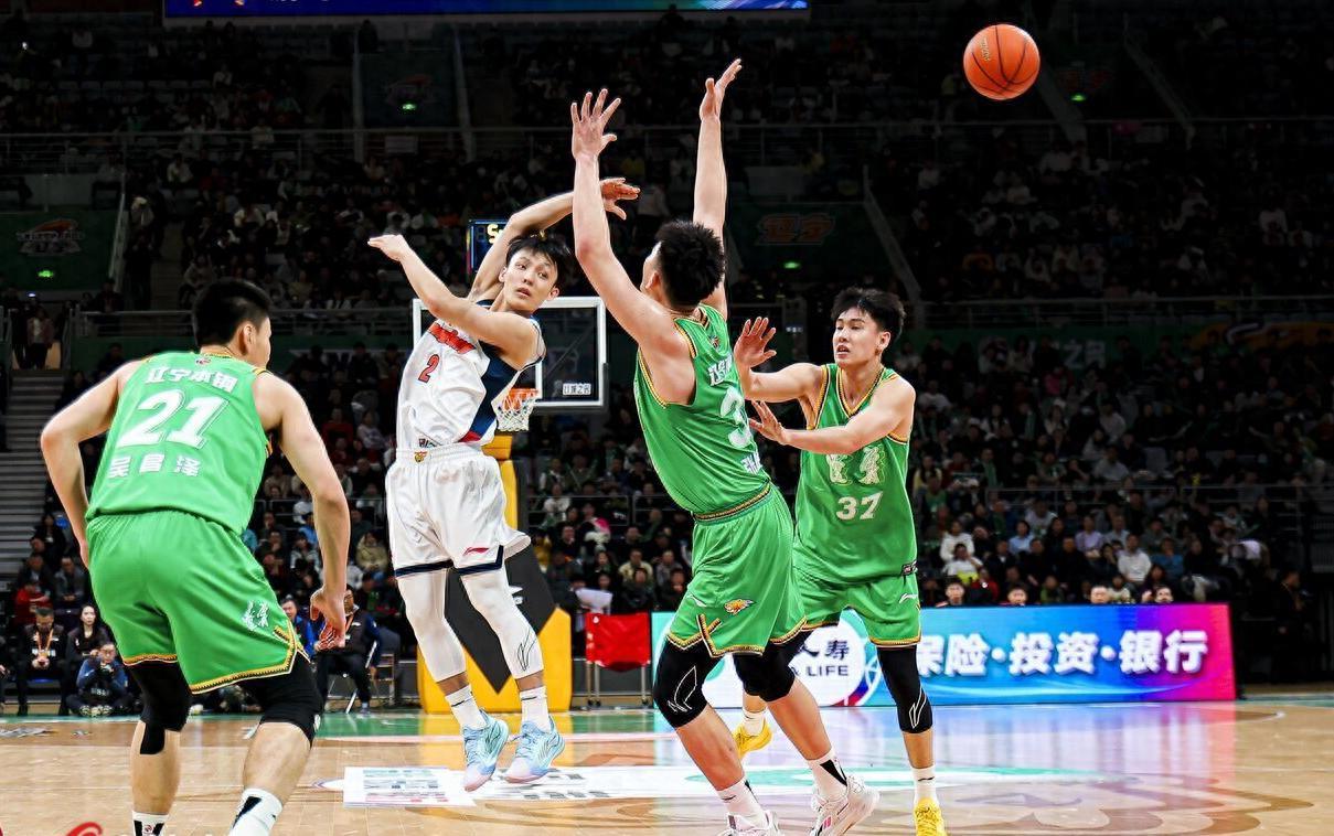 PG电子官方网站-30分大败！辽篮两点不如广东，亨特首秀没亮点，杨鸣赛后发火